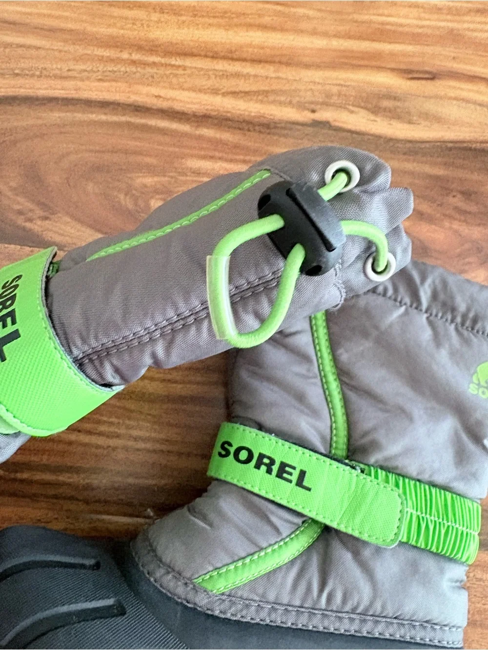SOREL Kids Winter Snow Boots Size 13 Lined Gray & Green Shoes